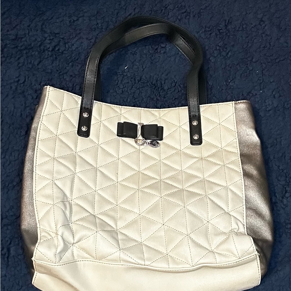 Jessica Simpson purse